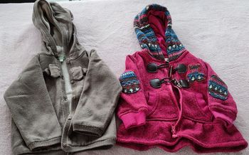 Gilets à capuche 12 mois