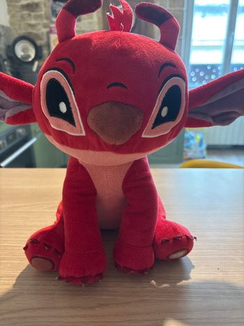 Peluche stitch rouge 