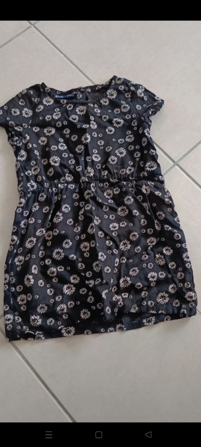 Lot de 2 haut 4 ans neufs
