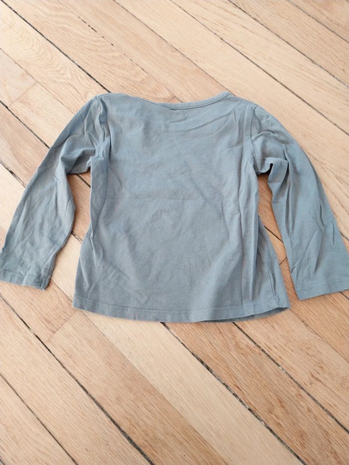 T-shirt gris avec scooter (36M) - photo numéro 4