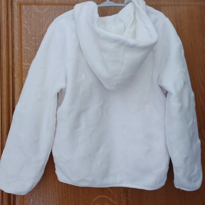 Veste très douce à capuche blanche 6 ans La Halle. - photo numéro 2