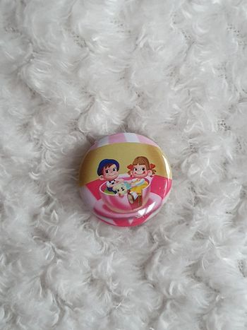 Pin broche badge en metal Peko chan hanami japon