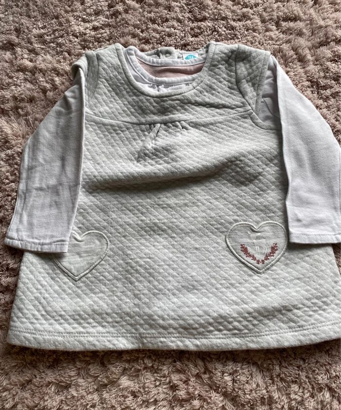 Robe avec tee-shirts assez épais manches longues Tex baby 6 mois