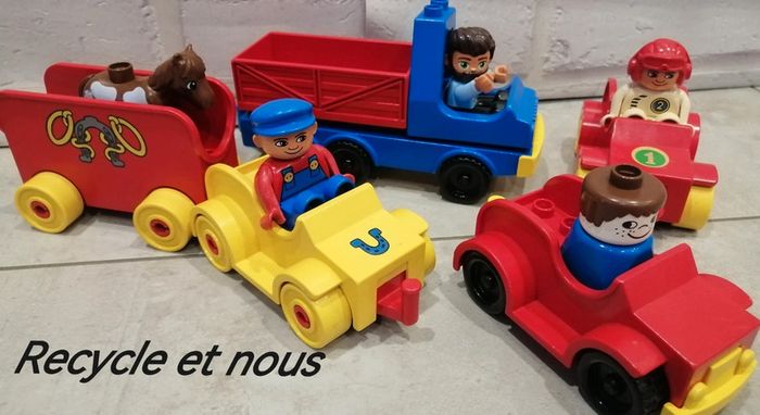 Véhicules et personnages lego duplo