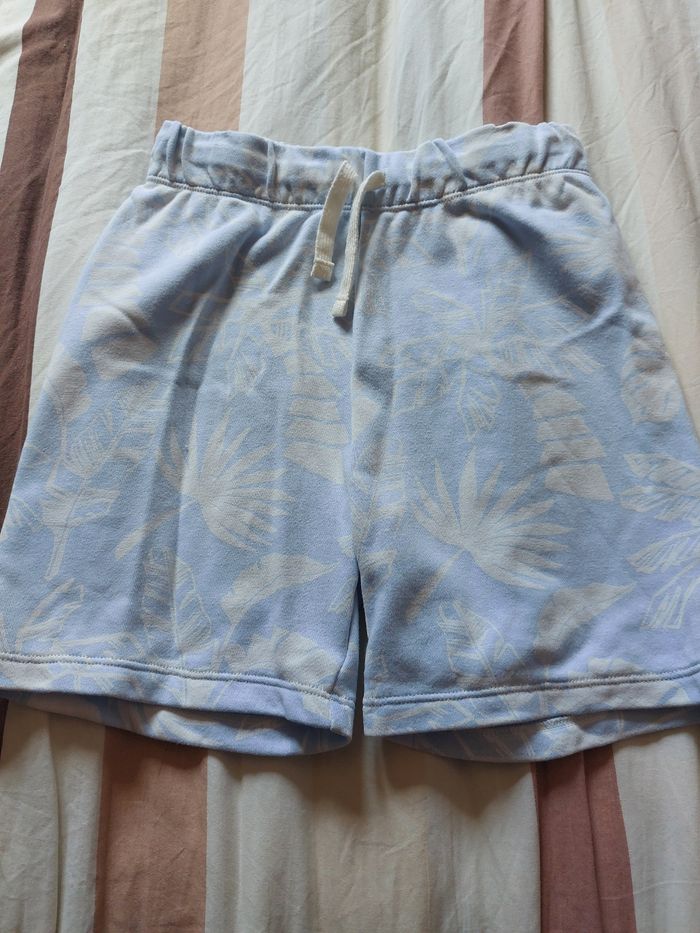 Short molleton bleu et blanc taille élastique