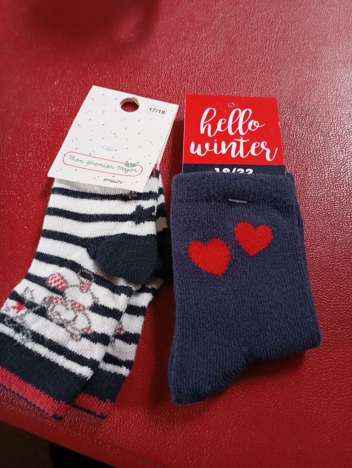 2 paires chaussettes neuves