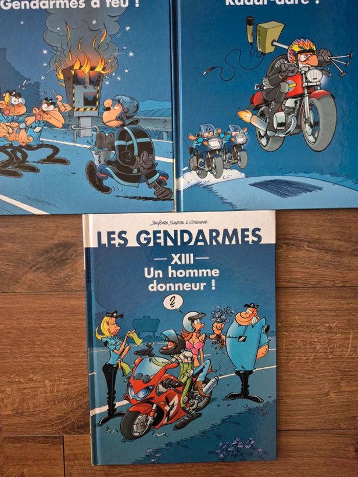 Lot de 5 bandes dessinées Les gendarmes - photo numéro 4