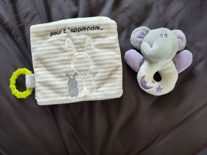 Livre éducatif obaibi tout doux mixte et Hochet tout doux éléphant bébé