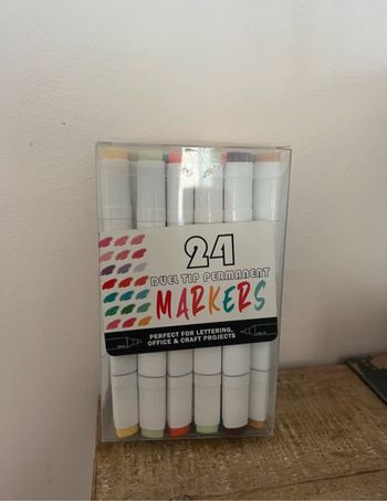 24 feutres permanent