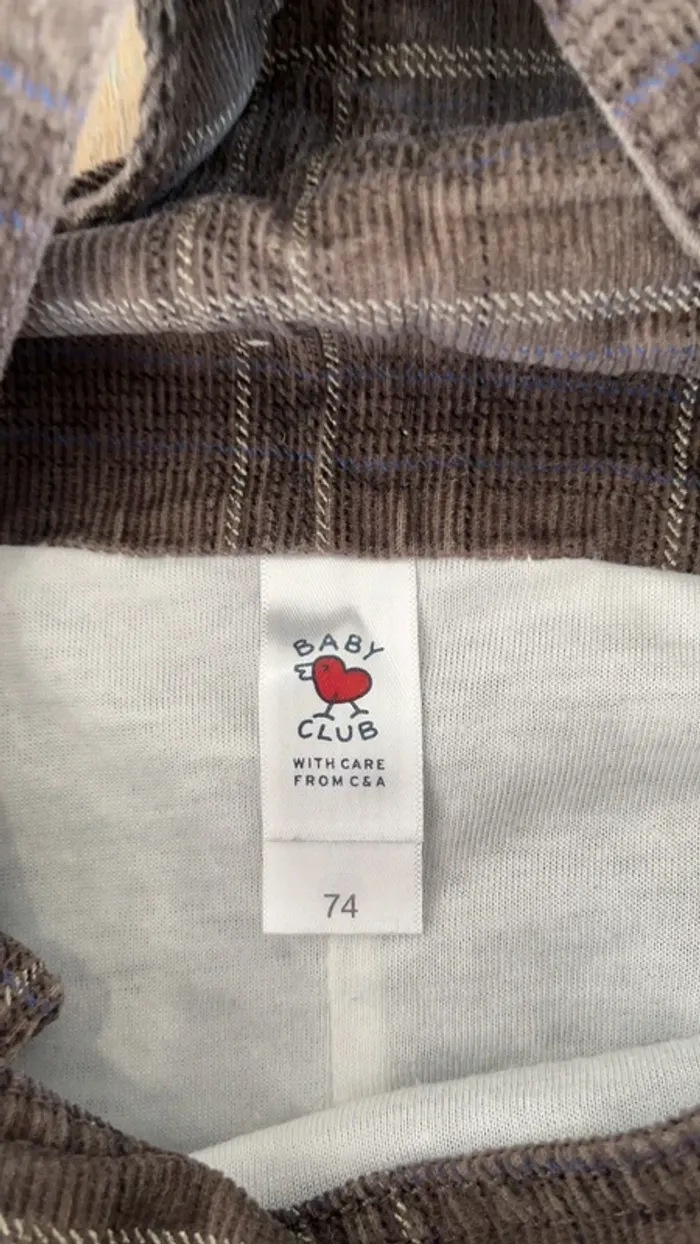 Salopette et t-shirt manches longues - photo numéro 3