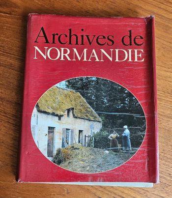 "Archives de Normandie".
242 pages.
ISBN : 2.85132.028.9