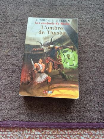 Livre l'ombre de thésée par Jessica l. Nelson