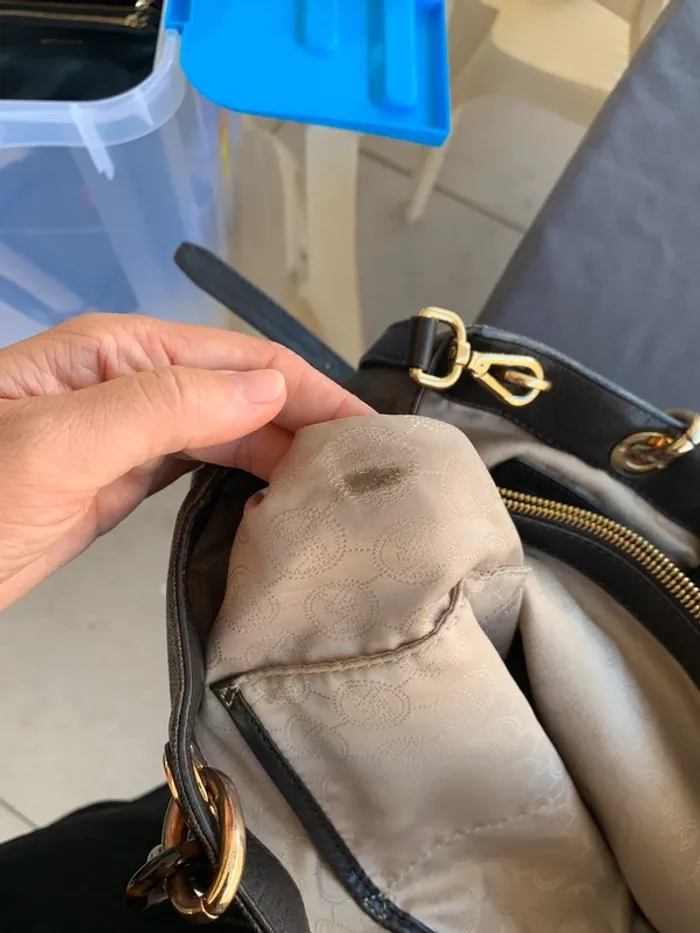 Sac Mickael Kors monogramme - photo numéro 20