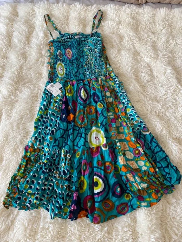 Jolie robe à motifs coloré taille unique