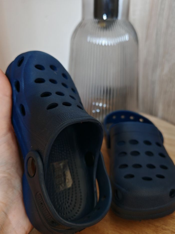 Chaussure garçon style crocs pointure 26 neuve - photo numéro 7
