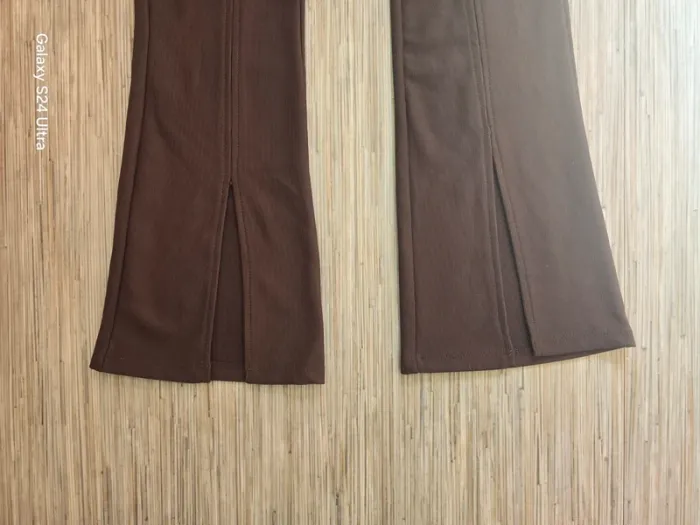 Pantalon évasé côtelé fendu marron - Bershka - Taille XS - photo numéro 3