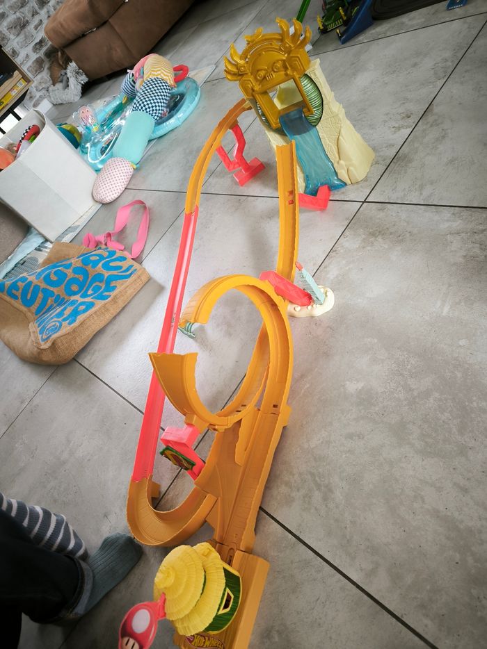 Circuit Mario kart hot wheels - photo numéro 2