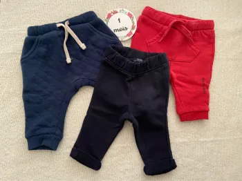 Lot 3 pantalons jogging taille 1 mois