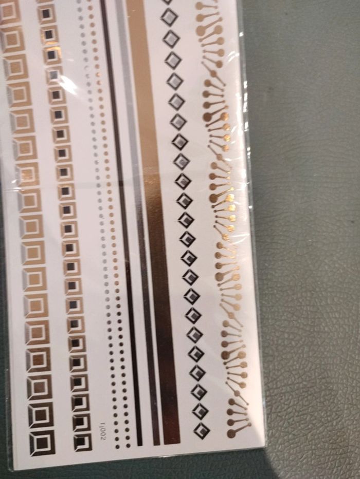 Plaquette de tatouage temporaire - photo numéro 4