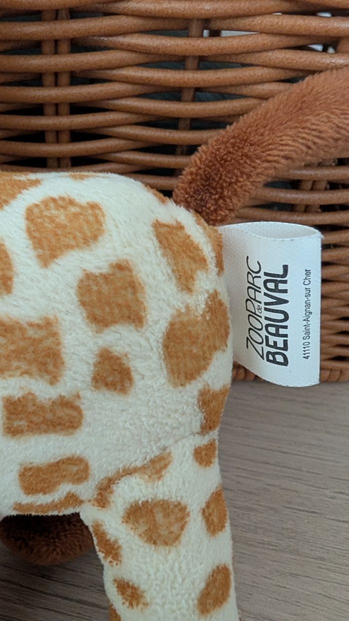 Petite peluche doudou girafe zoo de beauval - photo numéro 5