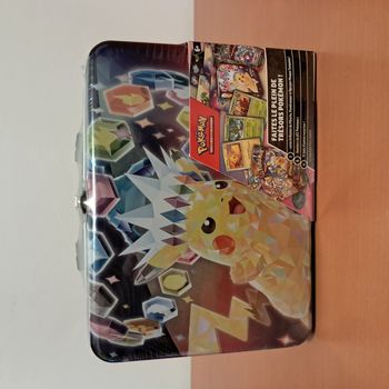 Valisette pokémon pikachu téracristal scellé (1 mini déchirure)