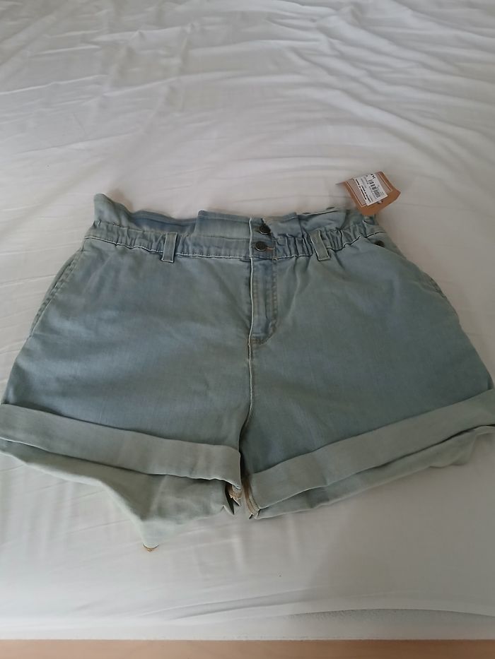 short neuf - photo numéro 2