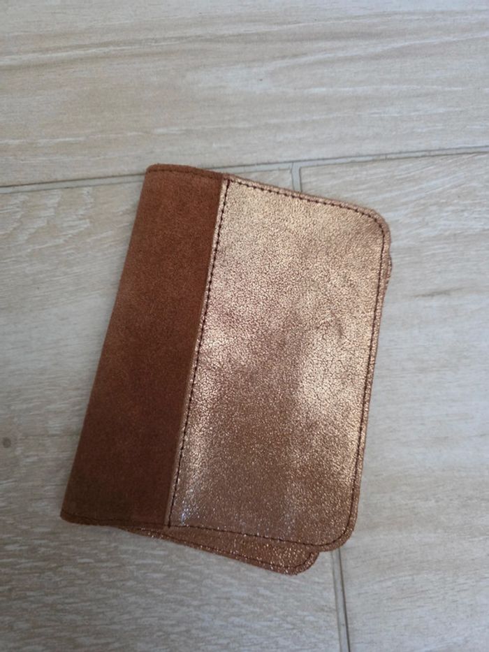 Portefeuille - photo numéro 2