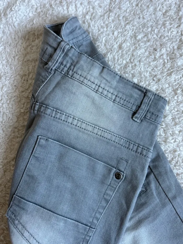 Jean’s gris - photo numéro 4