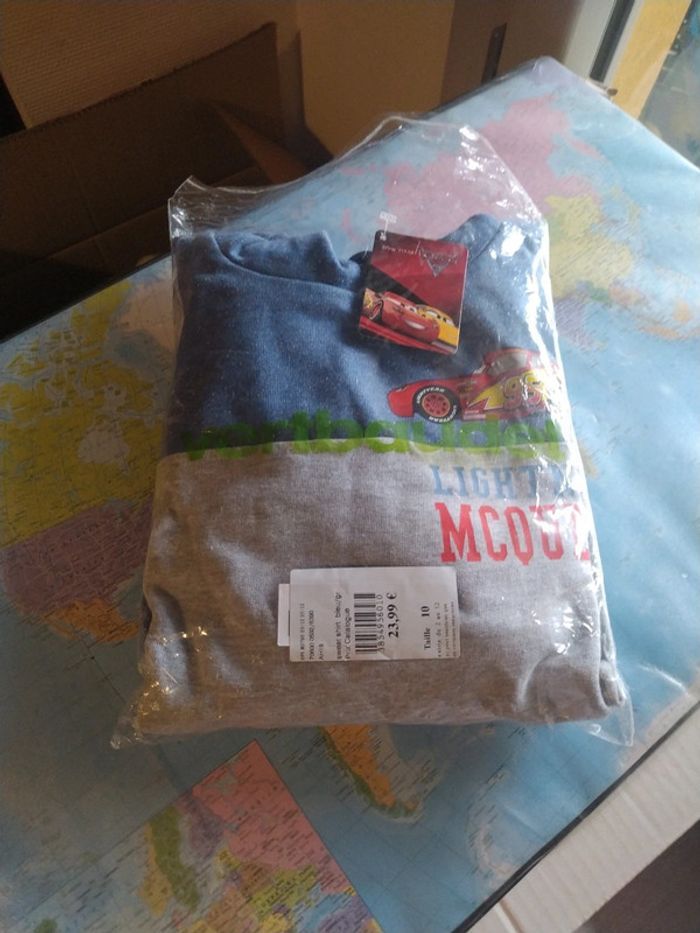 Sweat cars à capuche taille 10ans neuf Vertbaudet - photo numéro 2