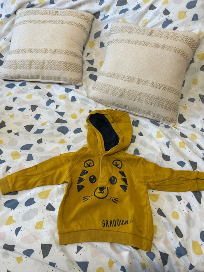Pull à capuche