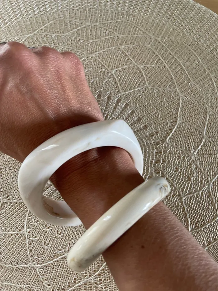Lot 2 bracelets acrylique Yvoire - photo numéro 2