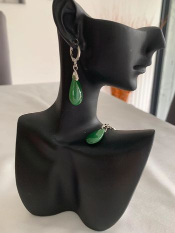 Boucles d’oreilles pendantes goutte d’eau verte