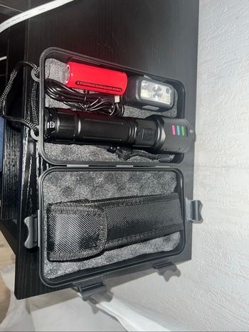 Lampe torche 1M Lumen avec lampe frontale