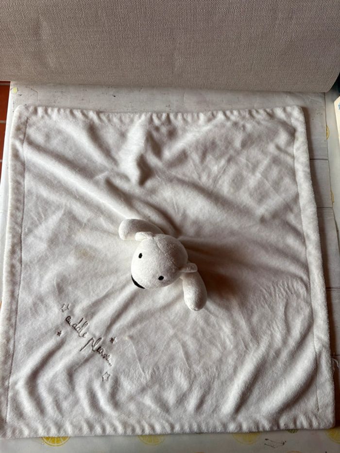 Early days Doudou plat ours 🐻 blanc cuddle please - photo numéro 2
