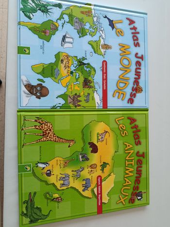 Vend lot de livre atlas jeunesse le monde et les animaux 