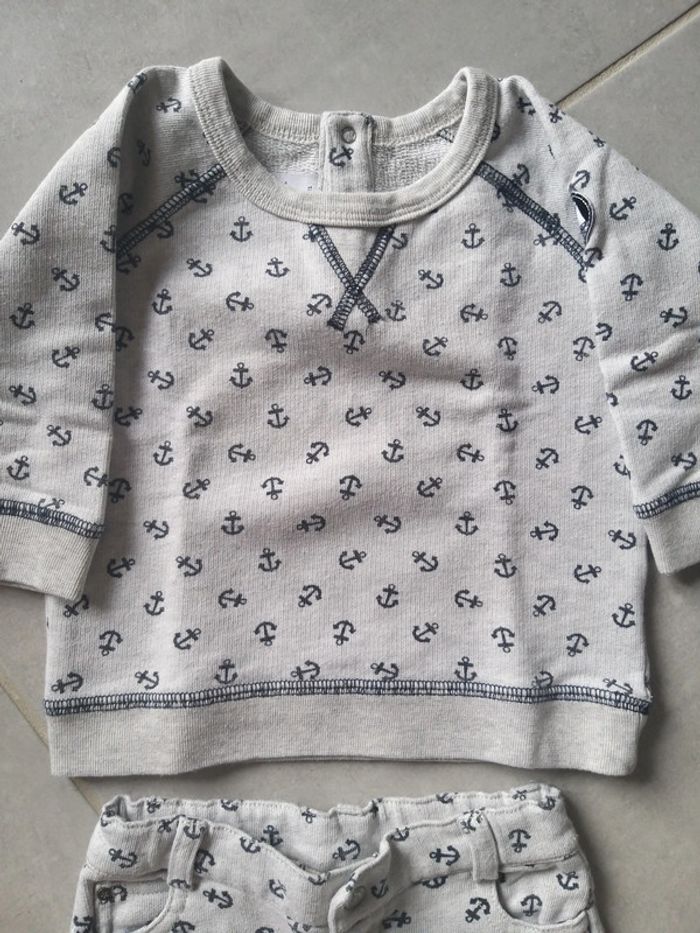 Ensemble pantalon et pull en 6 mois - photo numéro 4