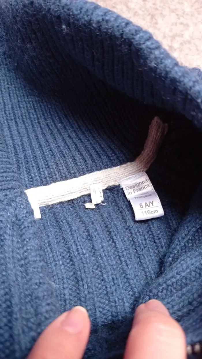 Okaïdi gilet taille 6 ans mais taille petit
Très bon état quelques bouloches dues au tissu - photo numéro 5