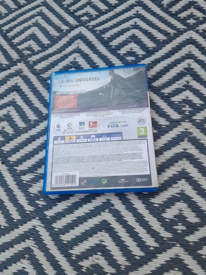 Fifa 18 ps4 - photo numéro 2