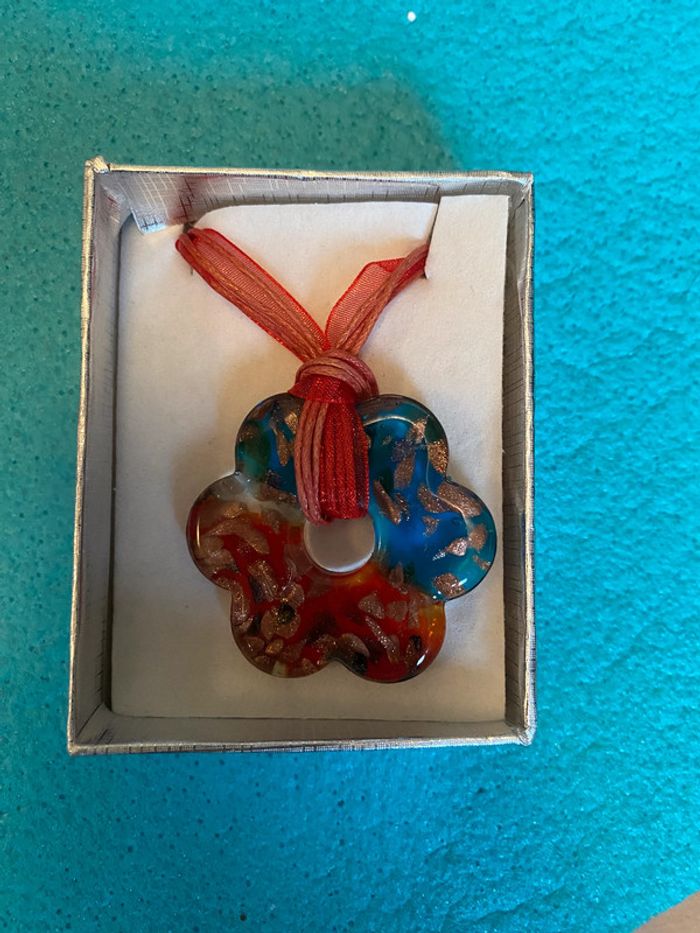 Collier fantaisie Neuf, jamais porté - photo numéro 2
