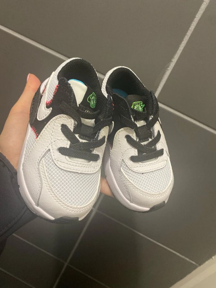 Nike air taille 21 neuve - photo numéro 2