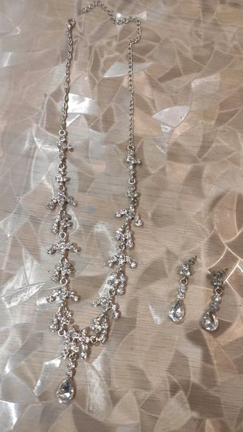 Parure bijoux fantaisie : collier + boucles d'oreille