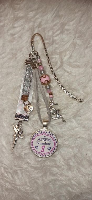Cadeau atsem, bijoux de sac ou marque page " atsem numéro 1"
