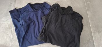 Lot de 9  vêtements de sports decathlon