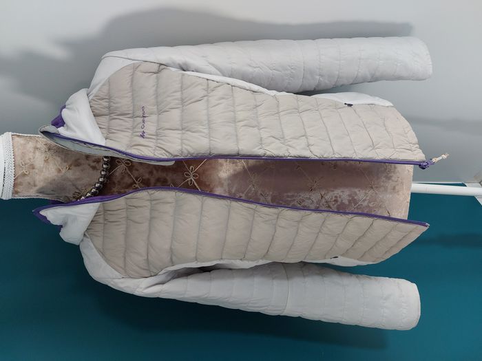 Doudoune Quechua beige & blanc taille M - photo numéro 7