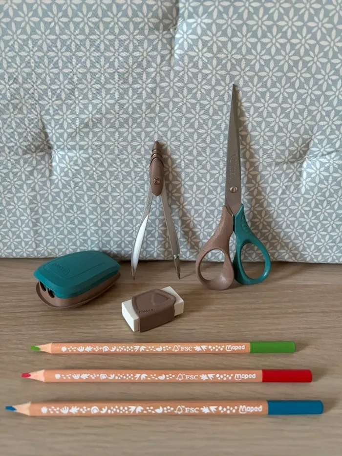 Trousse Garnie Eco-Responsable "Smiling Planet" - photo numéro 3