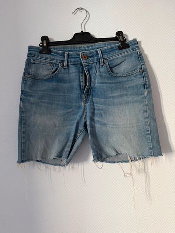 Short Levi ´S en bon état taille 38 bleu