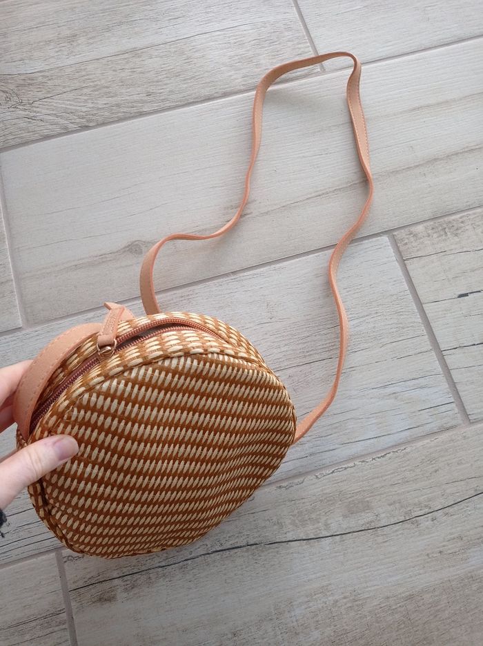 Sac bandoulière rond "effet osier" - photo numéro 2