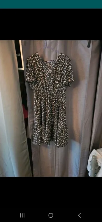 Jolie robe d'été 👗 fleurie taille M femme