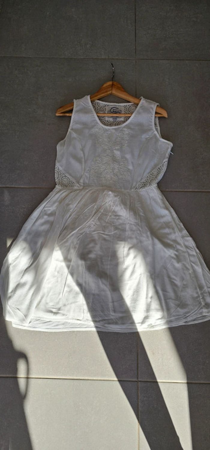 Robe Superdry taille 38 - photo numéro 11
