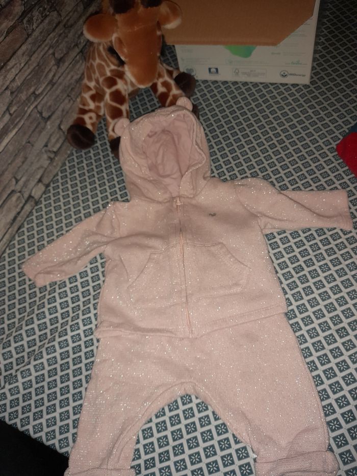 Ensemble jogging taille 3 mois